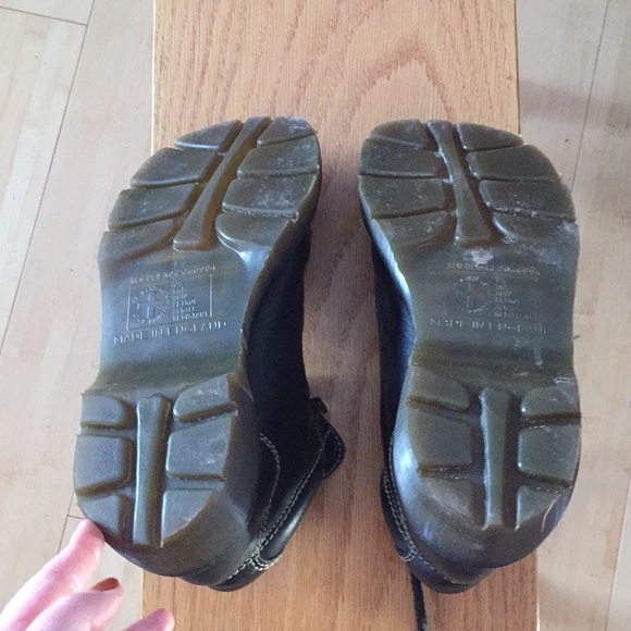 Exclusive Doctor Martens 5-eyelet Boot - Picture 5 of 6